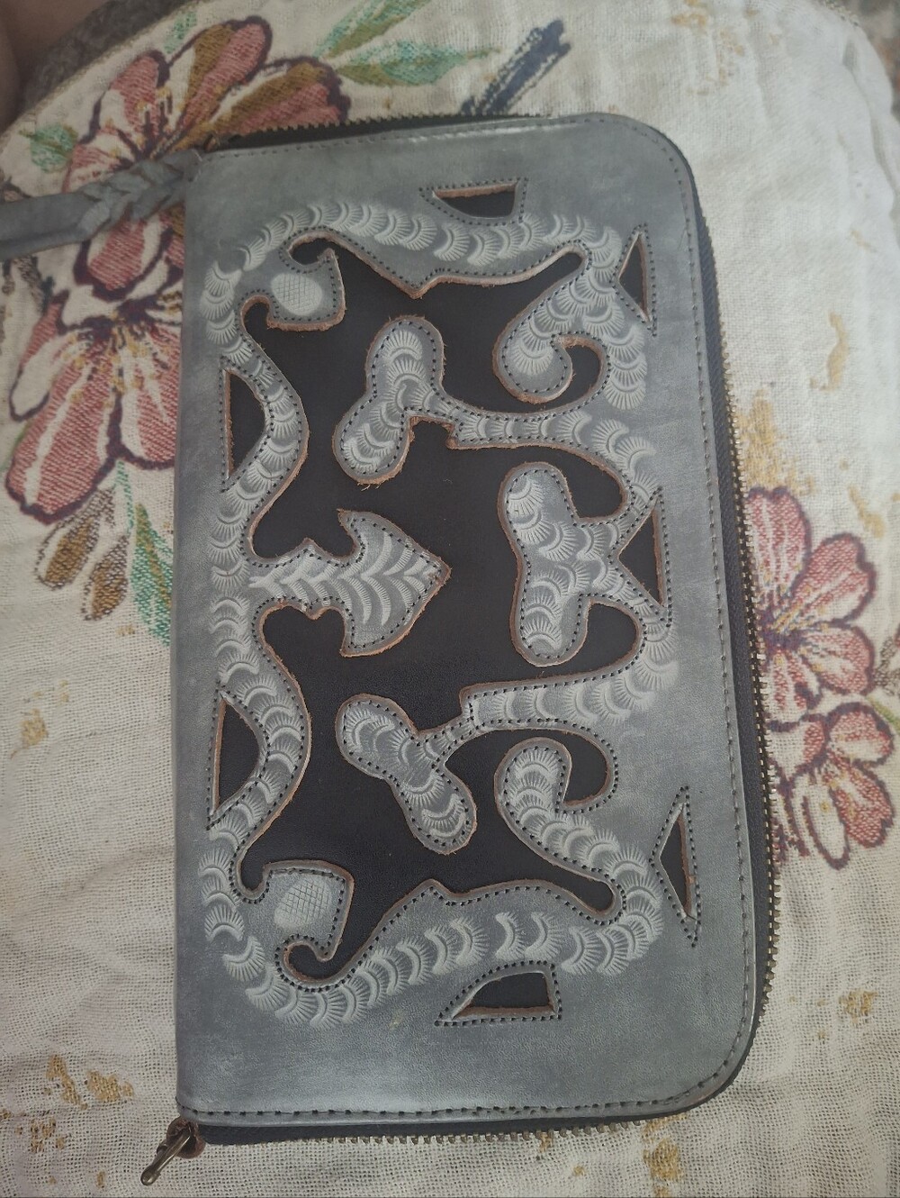 Leaders In Leather Gray Tooled Leather Zip Wallet with Black Cutout